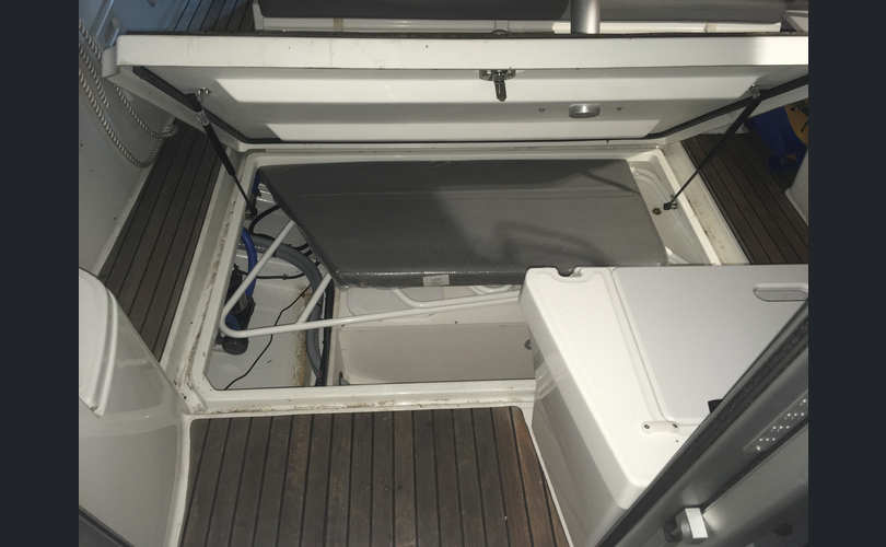 Beneteau Antares 8-kuva-12